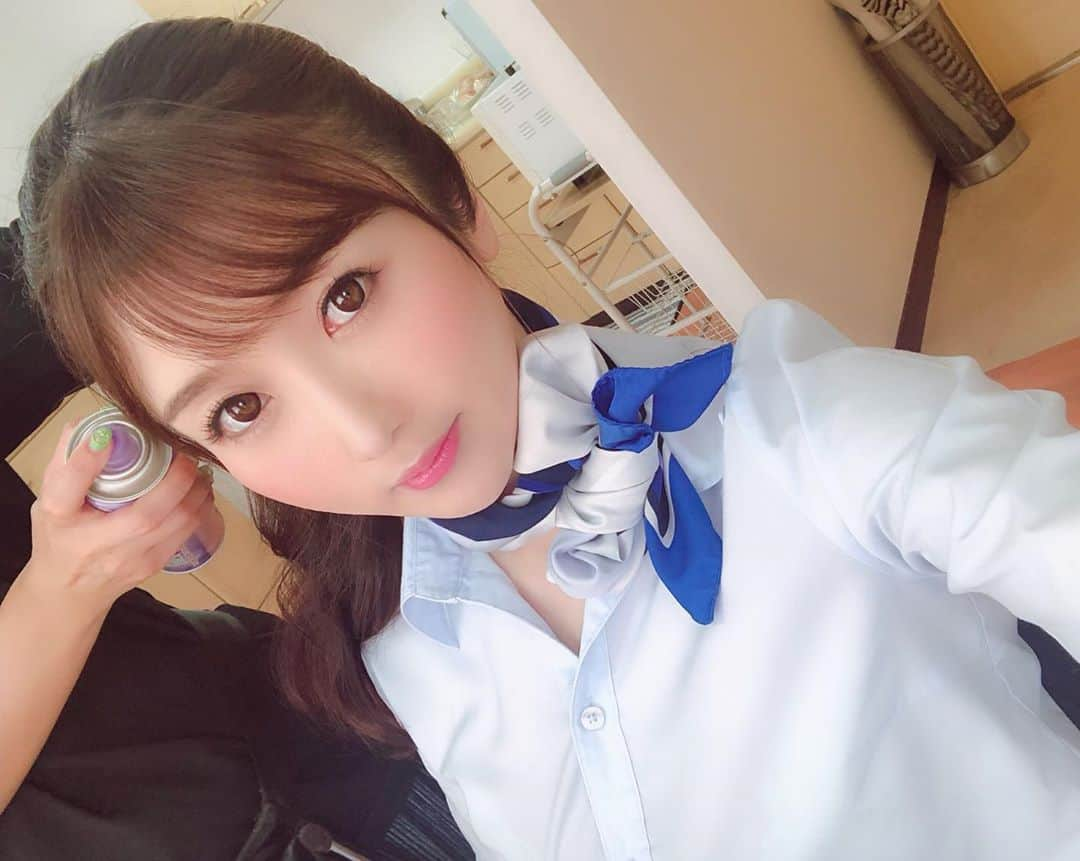 大槻ひびきさんのインスタグラム写真 - (大槻ひびきInstagram)「今日の撮影も楽しかった🌸 世間はストッキングの日だったらしく 私は今日たまたまストッキング推しの撮影してて もー凄い偶然だよね！😍 明日もお仕事がんばります⭐︎ #v&r #撮影 #cabinattendant #japan #コスプレ #ストッキングの日 #ストッキング #パンスト #ニーハイ」5月16日 1時20分 - yanhibi0221