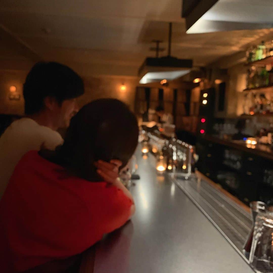 風間ゆみえのインスタグラム：「酔いました  とても素敵なBARだったので、思わず調子に乗ってしまった模様。  博美さん写真上手いなぁ…いい雰囲気♡ @hiromiotsuka 🍸✨」