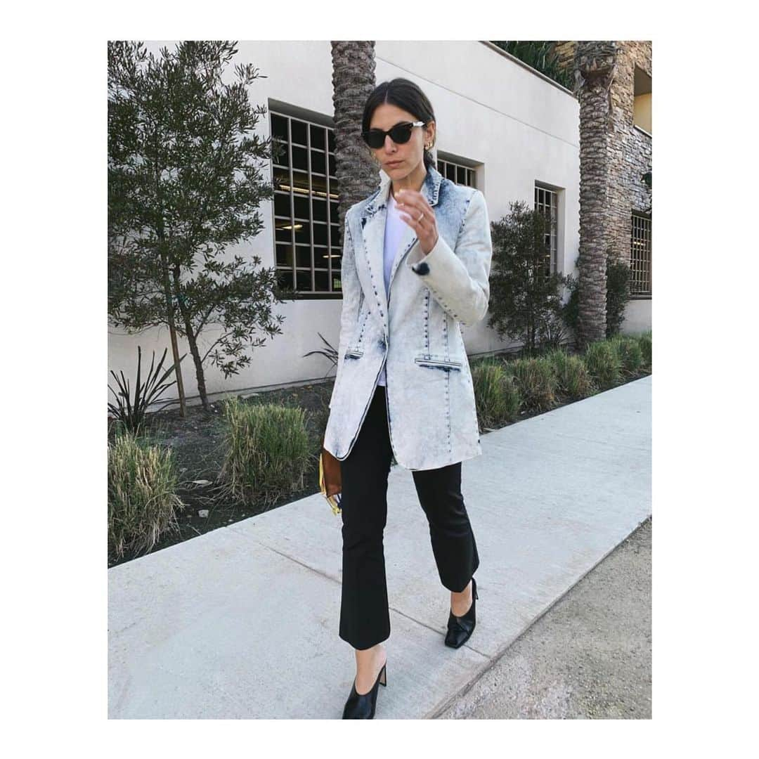 シューマッハさんのインスタグラム写真 - (シューマッハInstagram)「🙌Stunning Jen @jen_wonders wearing our #prefall19 Moon-washed denim blazer 🙌 #newin #TheMuse #dorotheeschumacher #streetstyle #LosAngeles #foreverdenim #love #denimblazer #denimsuit #moonwasheddenim #LA #styleinspiration #fashion #midweek #midweekinspiration #mood」5月16日 2時26分 - dorotheeschumacher