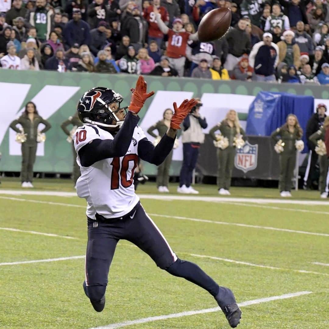 NFLさんのインスタグラム写真 - (NFLInstagram)「With this catch, @DeandreHopkins became the second-youngest NFL player to reach 500 receptions. Find and print your favorite moments from the @NFLPhotostore at the link in bio.」5月16日 2時29分 - nfl