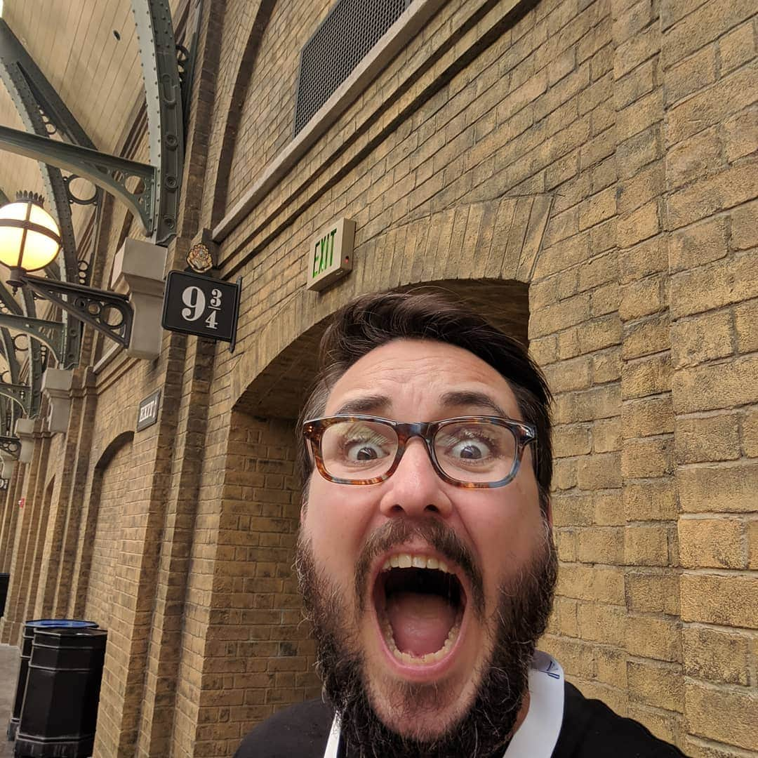 ウィル・ウィトンさんのインスタグラム写真 - (ウィル・ウィトンInstagram)「IM GOING TO HOGWARTS!」5月16日 2時40分 - itswilwheaton