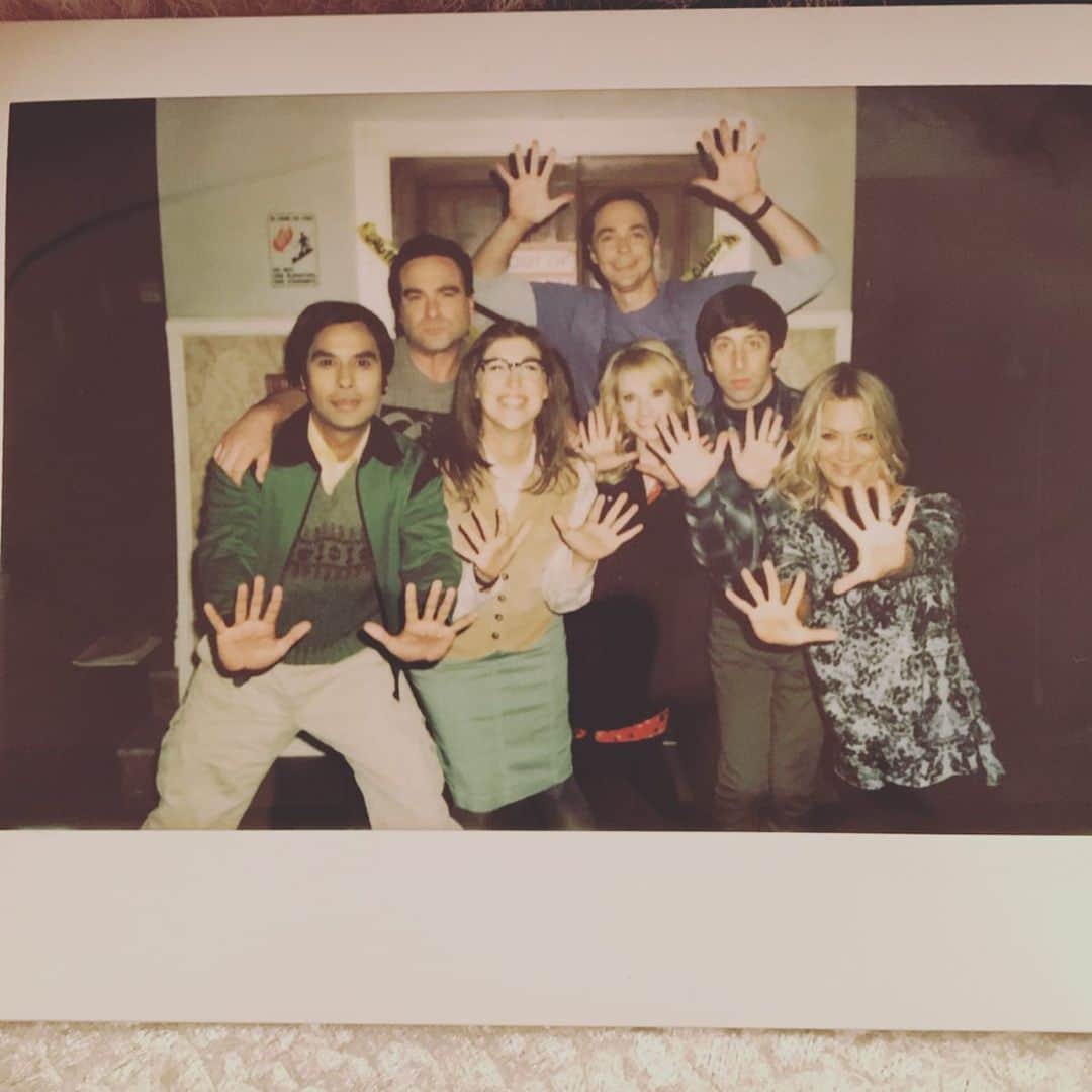 メリッサ・ラウシュのインスタグラム：「Round 3! Imma keep going until I hear 🛑!」