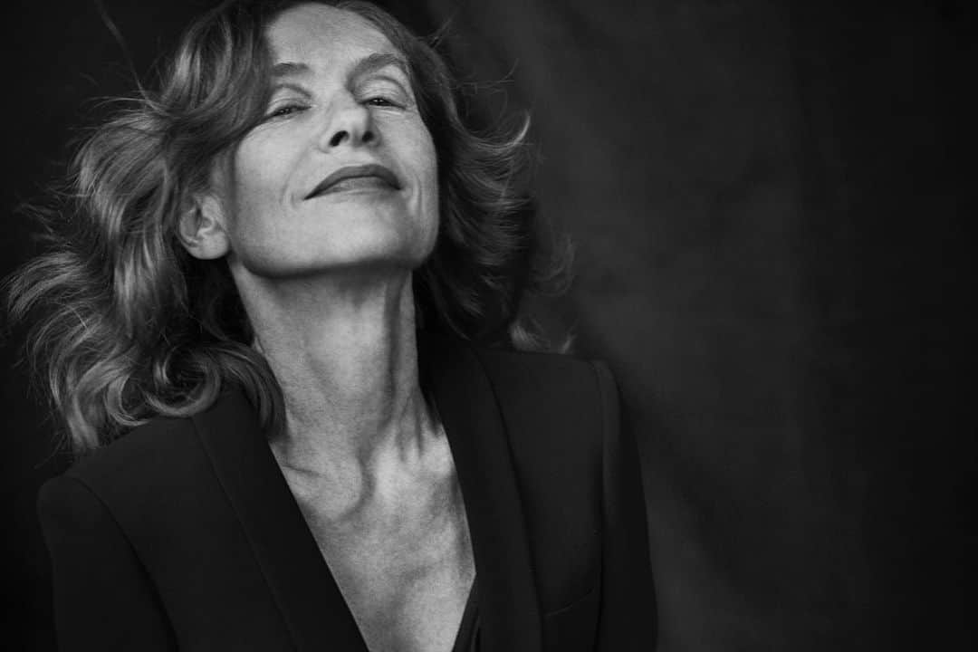 ピーター・リンドバーグさんのインスタグラム写真 - (ピーター・リンドバーグInstagram)「Isabelle Huppert, Paris, 2017 #fromthevault #LindberghStories #IsabelleHuppert #2bmanagement」5月16日 3時43分 - therealpeterlindbergh