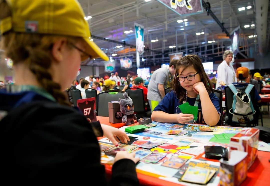 Pokémonさんのインスタグラム写真 - (PokémonInstagram)「Every day we’re shuffling.  What tips would you give to first-time #PokemonTCG competitors at the North America International Championships? 🤔🏆 #PlayPokemon」5月16日 5時03分 - pokemon