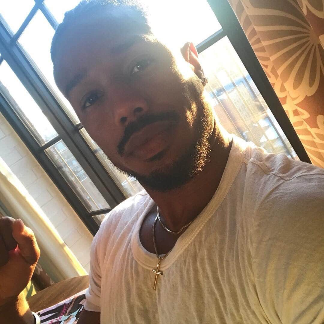 ELLE Magazineさんのインスタグラム写真 - (ELLE MagazineInstagram)「You know you want to know what @michaelbjordan smells like. ELLE spoke to the new face of @coach men’s fragrances about his very first cologne, low maintenance grooming routine, and favorite beauty service (the man loves a mani-pedi.) Link in bio. #regram」5月16日 5時03分 - elleusa