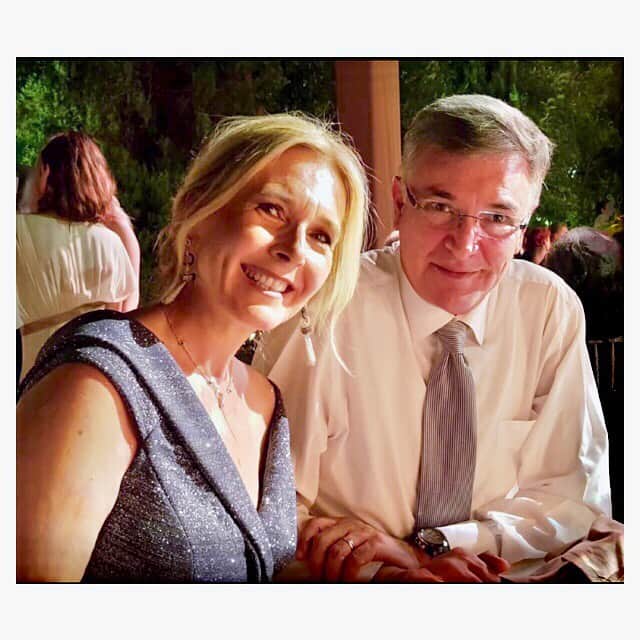 ナズ・アイデミルのインスタグラム：「15.05.1985’ten bugüne dile kolay 34 senelik evlilik... Sağlıkla hep başımızda olun 🙏🏼🧿」