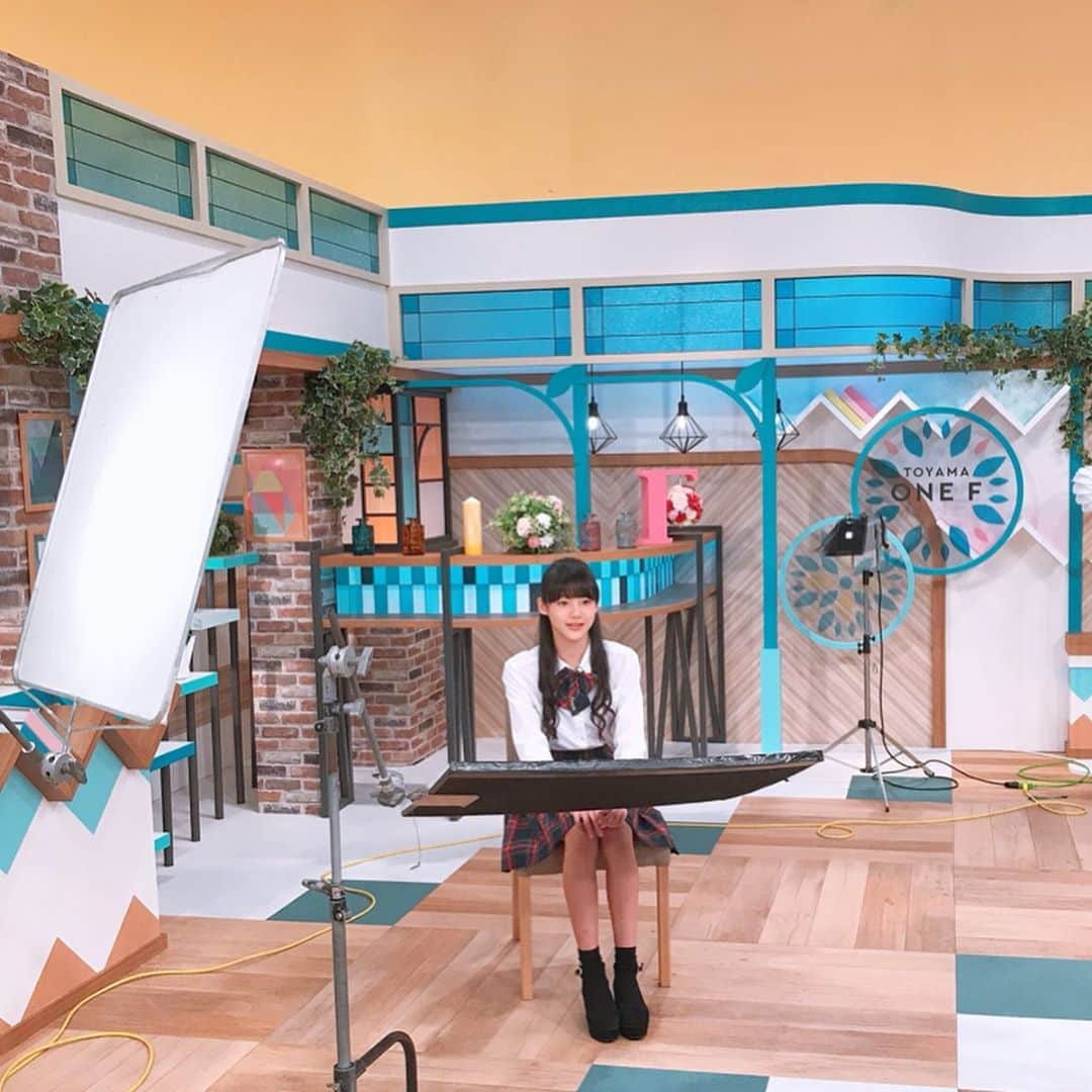 さんのインスタグラム写真 - (Instagram)「🌱KNB北日本放送📺. . 「ワンエフ」毎週金曜 夜6:55〜7:56放送 . ３月にはアングルＦというコーナーの『ネットで人気の富山県民』で現役女子中学生WEBモデルとして紹介して頂きました(pic❸)ワンエフさんの、 今回はファイルＦというコーナーに今週5月17日金曜日出演させて頂くことになりました。 (⚠️富山県内のみの放送). 富山のみなさん観てください🥺🌿 . . #KNB #北日本放送 #テレビ #ワンエフ  #ファイルＦ #富山県 #富山 #富山で人気番組  #ワンエフポーズ 🤔 . 詳しくはKNBテレビのWEBサイトでご覧下さい。 . . #avex #花田姫佳  #中学生 #現役女子中学生 #jc2  #WEBモデル #ピンクラテwebモデル  #ピンクラテコーデ  #なんちゃって制服」5月16日 16時34分 - himeka_hanada