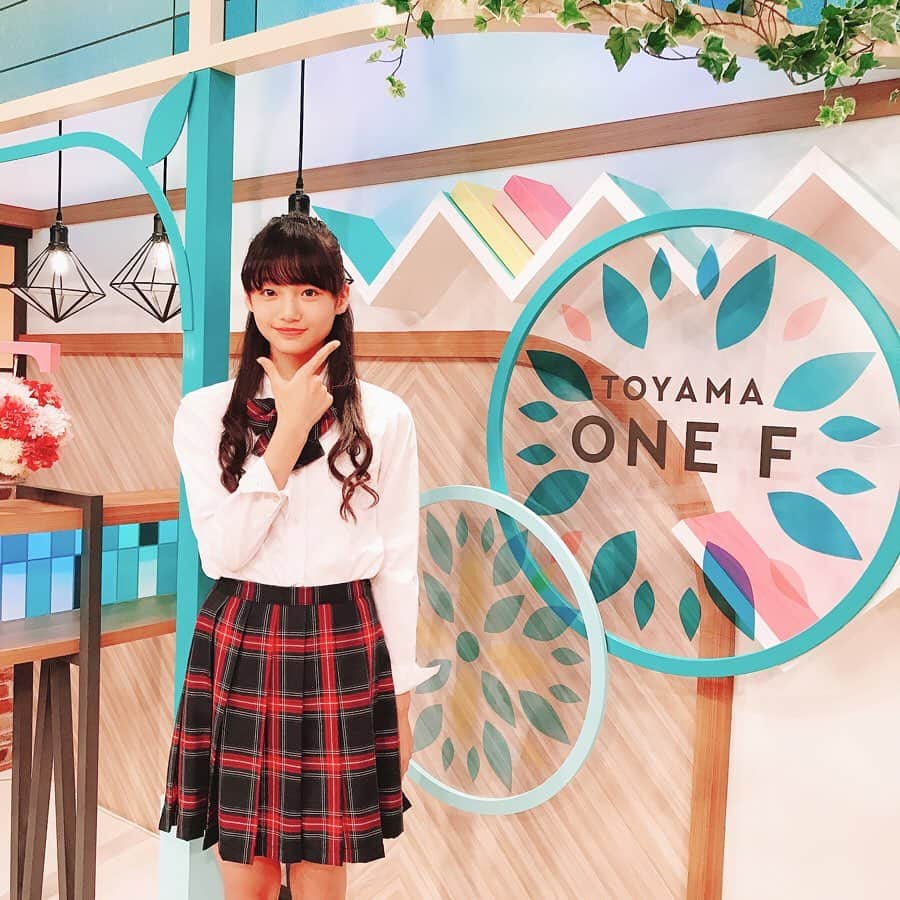 さんのインスタグラム写真 - (Instagram)「🌱KNB北日本放送📺. . 「ワンエフ」毎週金曜 夜6:55〜7:56放送 . ３月にはアングルＦというコーナーの『ネットで人気の富山県民』で現役女子中学生WEBモデルとして紹介して頂きました(pic❸)ワンエフさんの、 今回はファイルＦというコーナーに今週5月17日金曜日出演させて頂くことになりました。 (⚠️富山県内のみの放送). 富山のみなさん観てください🥺🌿 . . #KNB #北日本放送 #テレビ #ワンエフ  #ファイルＦ #富山県 #富山 #富山で人気番組  #ワンエフポーズ 🤔 . 詳しくはKNBテレビのWEBサイトでご覧下さい。 . . #avex #花田姫佳  #中学生 #現役女子中学生 #jc2  #WEBモデル #ピンクラテwebモデル  #ピンクラテコーデ  #なんちゃって制服」5月16日 16時34分 - himeka_hanada
