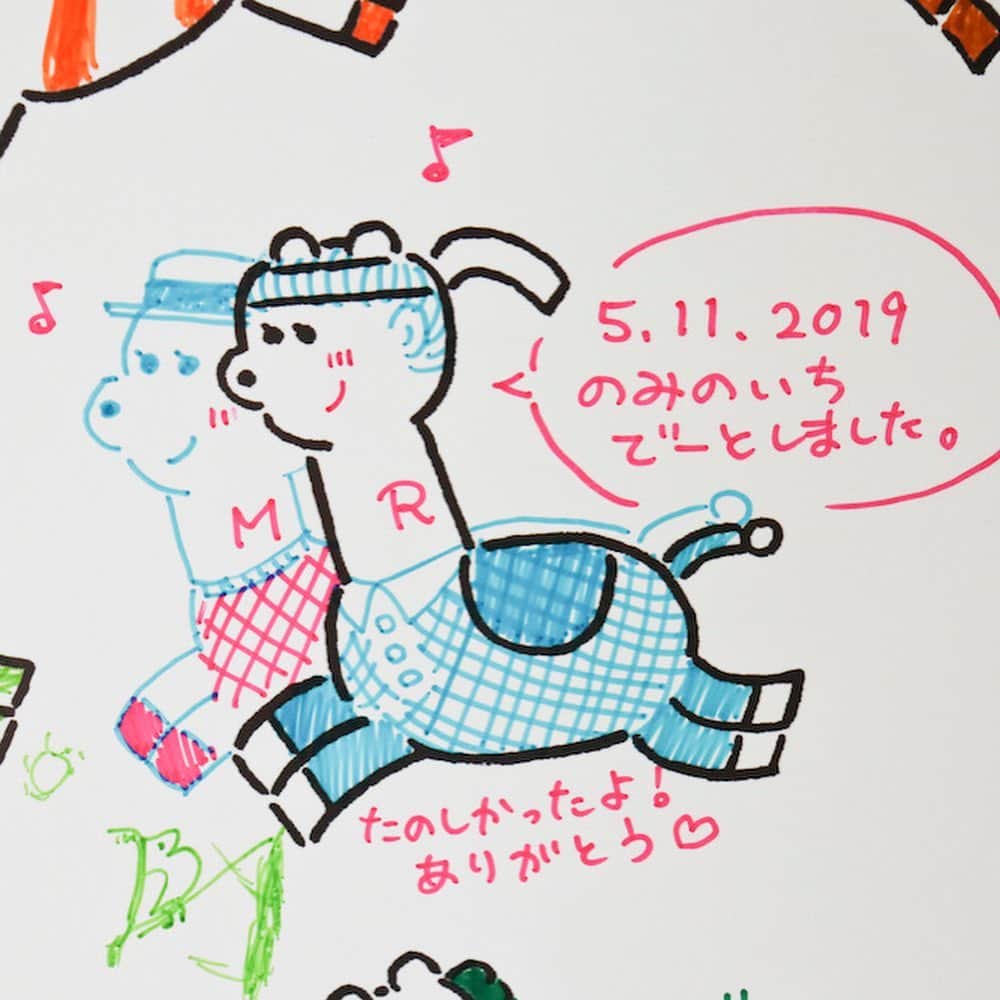 手紙社さんのインスタグラム写真 - (手紙社Instagram)「【「第15回東京蚤の市」しまうま塗り絵ダービー大賞発表！】 先日は東京蚤の市にお越しいただきありがとうございました。会場の入り口で開催しておりました企画「しまうま塗り絵ダービー」も、たくさんの方に描いていただきまして、ほぼ全てのうまが綺麗なしまうまに変身していましたよ！　個性豊かな馬が並んでいて、見ているだけで楽しい気持ちになるものばかりでした。今日はお待ちかね、大賞を発表させていただきます！　東京蚤の市公式サイトにて全大賞を発表しておりますよ。はたして自分のしまうまは選ばれているのでしょうか…!　ぜひご覧ください。 . ▶︎詳細はプロフィールのリンクより「 @tokyonominoichi 」へ . 【「第15回東京蚤の市」開催概要】 日程：2019年5月11日（土）、12日（日） 入場料：700円（小学生以下無料） 会場：大井競馬場（東京都品川区勝島2-1-2） . #tokyonominoichi#東京蚤の市#手紙社#手紙舎#tegamisha#vintage#antique#アンティーク#ブロカント#東京北欧市#東京豆皿市#豆皿#箸置き#mamezara#大井競馬場#しまうま塗り絵ダービー」5月16日 15時27分 - tegamisha