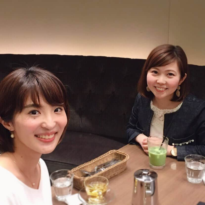 新田朝子さんのインスタグラム写真 - (新田朝子Instagram)「同じ時期に福島で勤めていた安奈さんと会えました😌💕最初の局はNHKで、そこから福島へ行き、今はこうしてお互い東京で仕事をしているという、、、もう共通点ばかり。 . 再会できることも嬉しいし、福島の思い出話から、それぞれの近況を話して刺激を受けました。 何より、安奈さんのナレーションを聞いていつも勉強させてもらっていた、憧れの先輩です❣️次回も楽しみ🏇🏇🏇(←次の約束の場所。笑) . #福島 #ふるさと #先輩 #アナウンサー #福島テレビ #福島放送 #松永安奈 さん #フリーアナウンサー」5月16日 16時24分 - asako.nitta