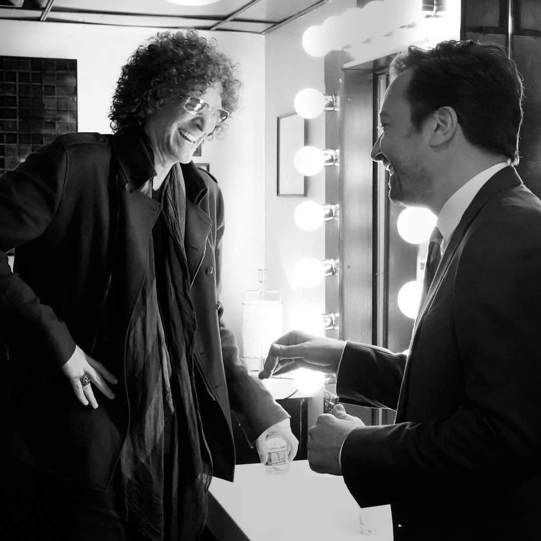 ジミー・ファロンさんのインスタグラム写真 - (ジミー・ファロンInstagram)「Conversations with a friend #HowardSternComesAgain」5月16日 7時32分 - jimmyfallon