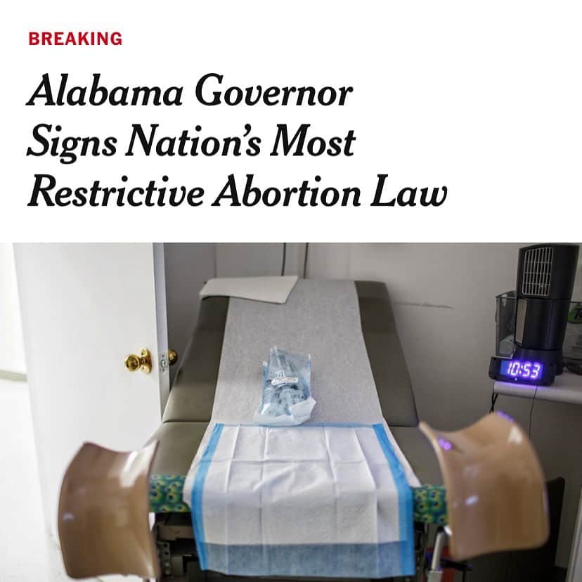 バーニー・サンダースさんのインスタグラム写真 - (バーニー・サンダースInstagram)「BREAKING: The governor of Alabama just signed a near-total ban on abortion. What an utter disgrace. But we will not give up. Extremist politicians in every state have worked for decades to ban abortion. We will not let them win. Go to the link in my bio to donate to three abortion support networks to help low-income women get support for the abortions they need.」5月16日 7時53分 - berniesanders