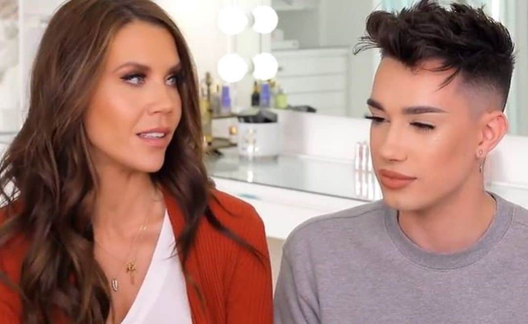 E! Onlineさんのインスタグラム写真 - (E! OnlineInstagram)「James Charles lost 3 million subscribers since Tati Westbrook exposed him on Youtube, and while many influencers stand with Tati, other Youtubers are starting to stick up for James. Find out who's on whose side at the link in our bio. (📷: Youtube)」5月16日 9時32分 - enews