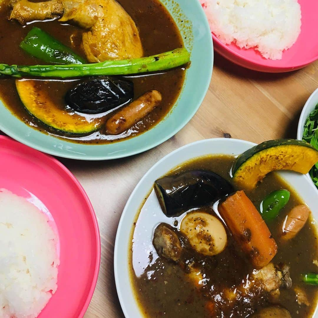 ゆみみさんのインスタグラム写真 - (ゆみみInstagram)「レトルトのスープカレーに野菜焼いて入れた。普通に作るカレーのが断然美味しかった。  #おうちご飯 #スープカレー  #料理上手になりたい」5月16日 9時48分 - yumimi76