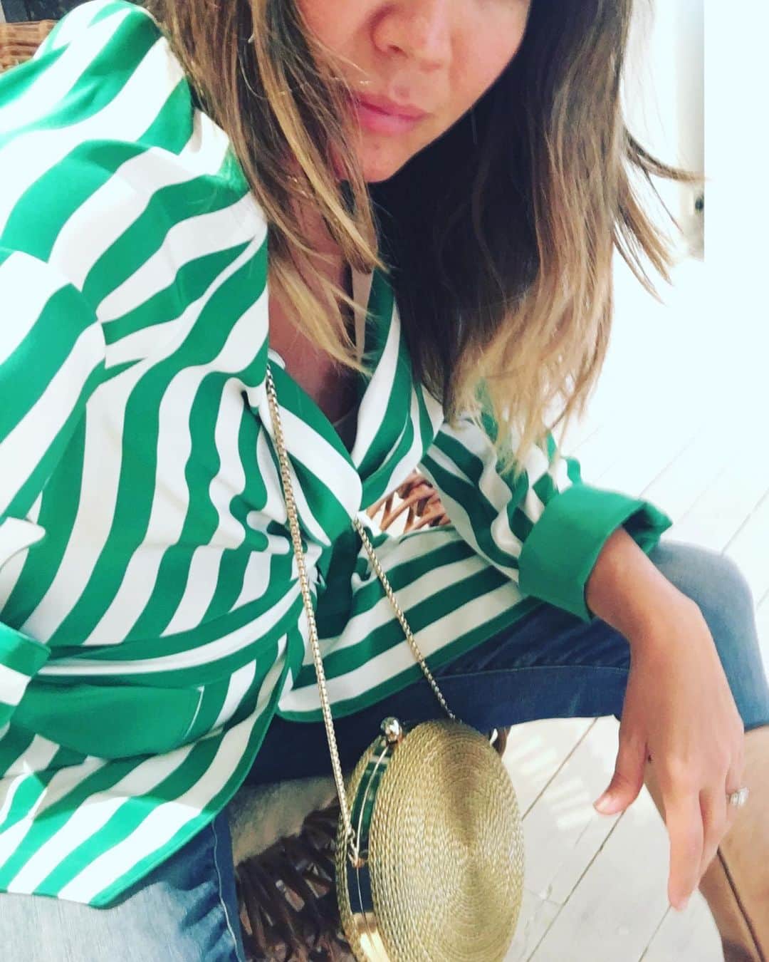 のインスタグラム：「GREEN DAY 🦚 Going Green today in-store in my @luna_atelier jacket and @nikkiwilliams_official gold circle bag. Come say hi if you’re in the hood @collectiveonqueen 64 Queen Street Woollahra 💋 #pyjamachic #cocoribbon #bohemeluxe #luxe #luxefabric #silk #timeless #prints #chinoiserie #chinois #fashion #boutique #blouse #dress #shop #love #instastyle #london #sydney #ruffles #florals #embellishment #colourcrush #colour #welltravelled #chic #fave #limitededition」