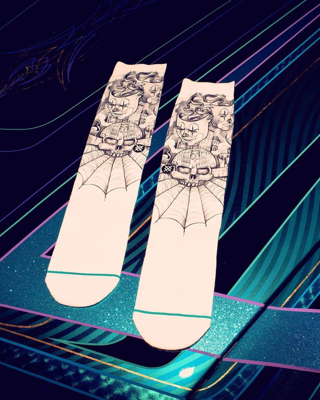 Stanceさんのインスタグラム写真 - (StanceInstagram)「Play now, play later... 🕸 For our latest collaboration with legendary artist Mister Cartoon, we looked to his superior linework and textbook shading for design direction. Don't sleep on two new signature styles from @misterctoons #StanceAnthem」5月16日 10時13分 - stanceofficial