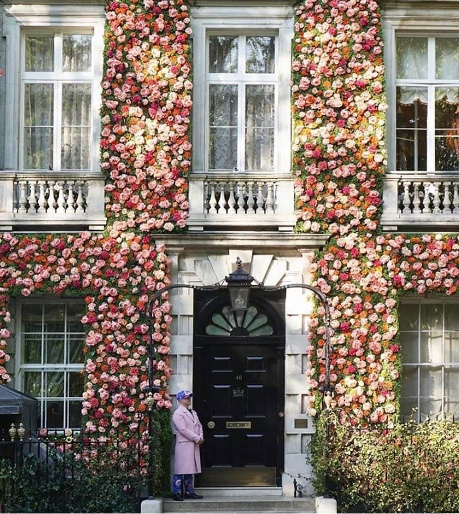 Anthropologieさんのインスタグラム写真 - (AnthropologieInstagram)「How does your garden grow? 🌹Photo via @prettycitylondon by @eatnlondon」5月16日 10時49分 - anthropologie