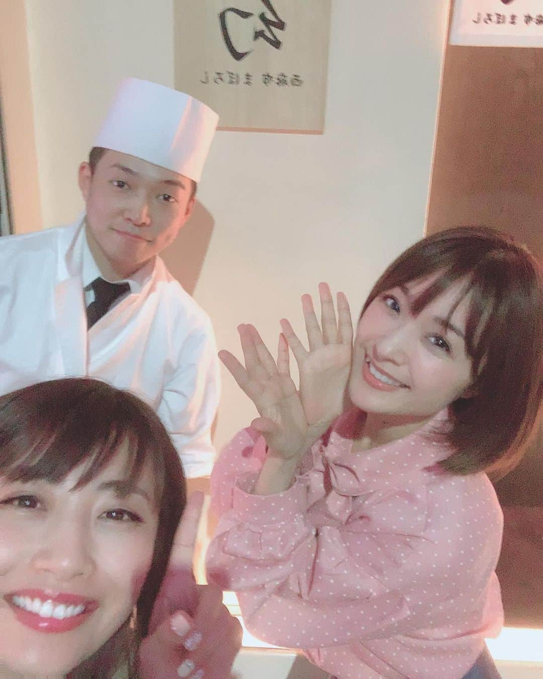 古川真奈美さんのインスタグラム写真 - (古川真奈美Instagram)「.﻿ .﻿ みひろちゃんと行った、﻿ 西麻布にある「幻」のお寿司﻿ @nishiazabu.maboroshi ﻿ にいってきました🍣﻿ ﻿ もう名前からして美味しいよねww﻿ ﻿ ぜんっっぶ美味しすぎて幸せすぎました🥺💓﻿ ﻿ 胃袋が激小さい私は最後まで辿り着けず、途中でギブアップ😭﻿ 全部食べたかったけど胃袋がついてかなかった…(´･_･`)﻿ ﻿ 本当に美味しかったーー🤤❤️﻿ 美味しいご飯食べてるときが一番幸せ😍﻿ ﻿ ごちそうさまでした🥺🙏🏻﻿ ﻿ ﻿ #お寿司大好き  #回らないお寿司だよー  #なんて贅沢なんだ﻿  #幸せな時間でした  #西麻布幻﻿ #instagood  #instadiary ﻿ #instalike #instamood ﻿ #ow #instapic #instaphoto﻿ #girl　#follow #followme  #gravure  #japanesegirl  #selfies  #インスタグラビア﻿ ﻿ ﻿ ﻿」5月16日 10時44分 - mana_0619