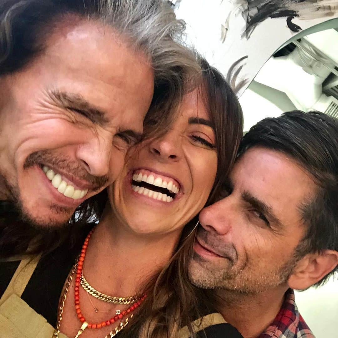 ジョン・ステイモスさんのインスタグラム写真 - (ジョン・ステイモスInstagram)「They say never meet your idols, you’ll be disappointed.  Whoever they are, never met @iamstevent - Coolest, funniest, BAD ASS rock God on the planet.  He also gave me advice on skin care, my hair and we may have chatted just a wee bit about women.  Thank you @riawna for not making our hair look the same.  Love you both !」5月16日 11時19分 - johnstamos