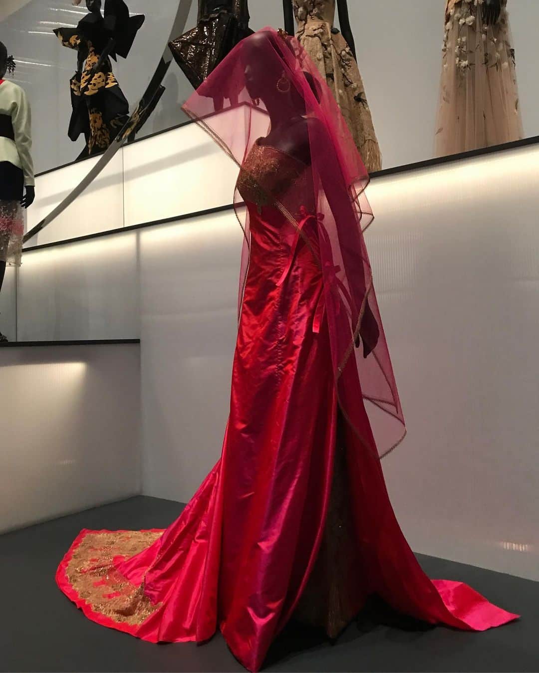 クラウディア・ジョーダンさんのインスタグラム写真 - (クラウディア・ジョーダンInstagram)「The #Dior exhibit at the #DallasMuseumOfArt was everything!  With @dedeinthemorning 🔥」5月16日 11時41分 - claudiajordan