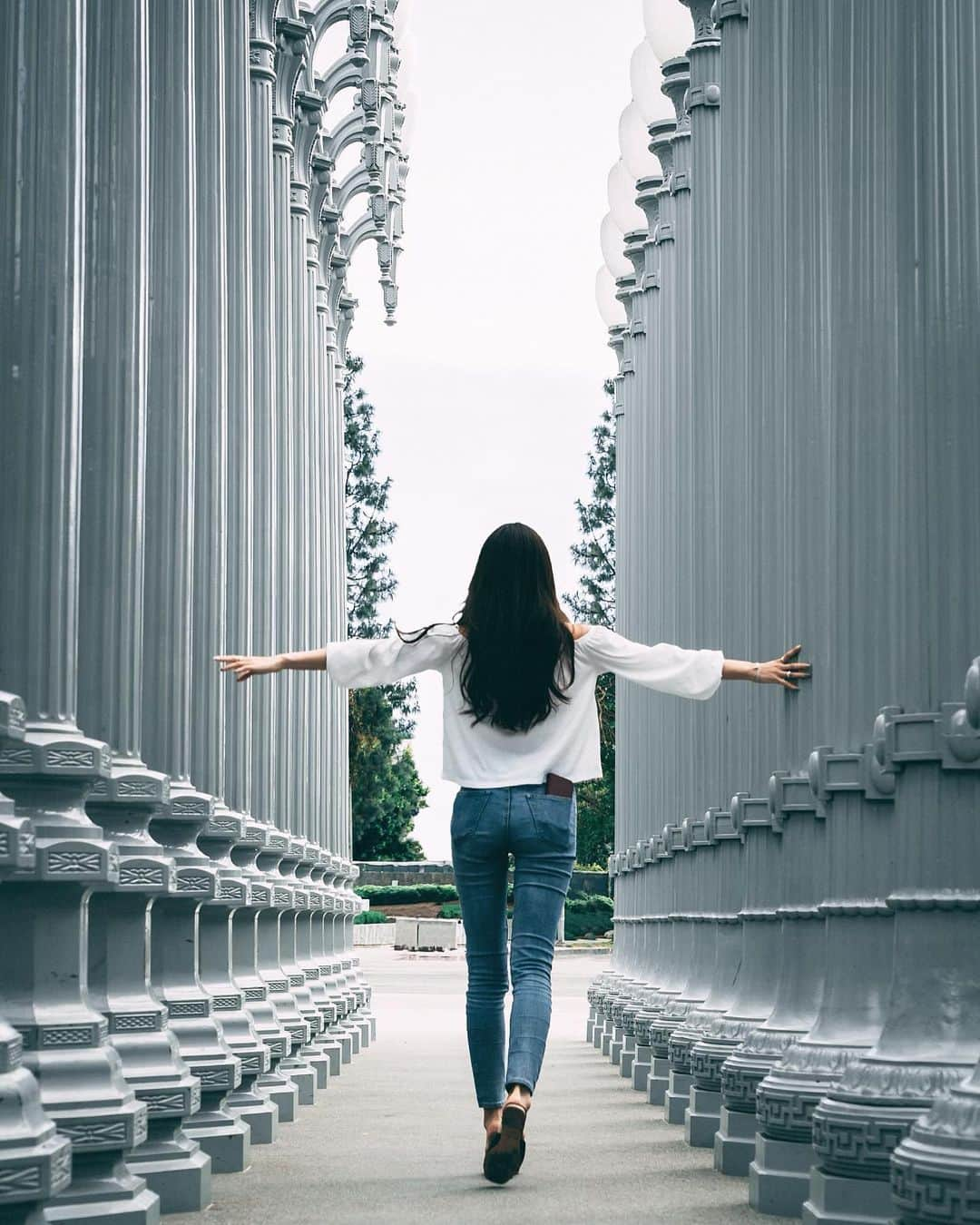 淡輪優希さんのインスタグラム写真 - (淡輪優希Instagram)「Happiness is not a destination. It is a method of life. 🍭 #lacma #LA #museum #lalaland #summer #ootd #travel #travelphotography #travelgram #traveler #laguna  #ootd #losangeles #america #beach #trip #japanesegirl  photo by @skohga 📷」5月16日 11時48分 - yukitannowa