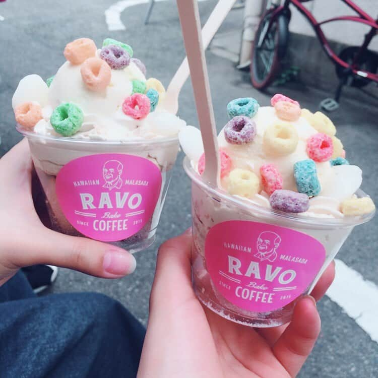 瀧本芹奈さんのインスタグラム写真 - (瀧本芹奈Instagram)「✯ . @ravo_bake_coffee_official  トアウエストのカフェ！ . . . . . . 今週も空きございます🧸💓 御予約お待ちしております！ . . . . . #イルミナカラー #アディクシーカラー #ミラーネイル #canmake  #CHANEL #celvoke  #dior  #EMODA #韓国ファッション #韓国ヘア #ネイル . #撮影モデル募集 #ヘアアレンジ #編みおろしアレンジ #結婚式アレンジ #セルフアレンジ #編みおろし . #三宮 #三宮美容室 #三宮カフェ . #美容学生と繋がりたい  #車すきな人と繋がりたい  #コスメすきな人と繋がりたい  #犬好きな人と繋がりたい . . Mens menu👨 Cut 4,500〜 Color 7,000〜 Perm 7,000〜 Spa 3,500〜 . ladies menu👧 cut 5,500 color 8,000〜 spa 5,000〜 . 【インスタ見た、SERINA指名】 でご新規様全メニュー30%OFFさせて頂きます！ . DM又はお店 0783313318 にお電話下さい！！！」5月16日 11時54分 - serina_takimoto