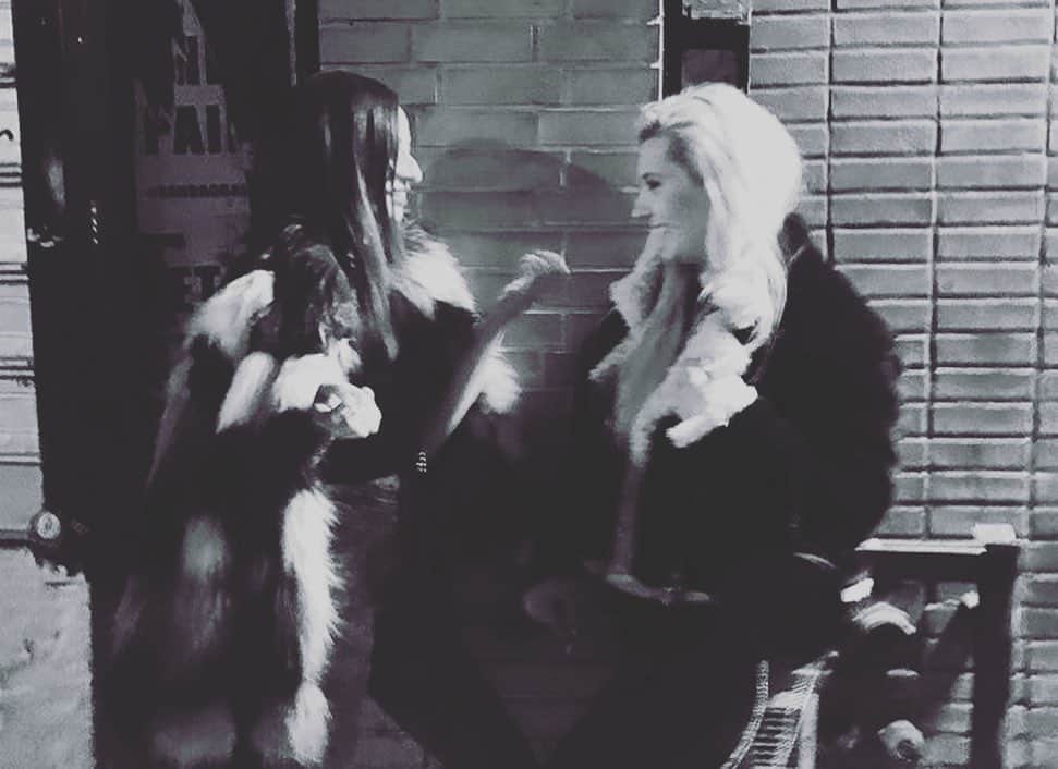 アビゲイル・ブレスリンさんのインスタグラム写真 - (アビゲイル・ブレスリンInstagram)「HAPPY BIRTHDAY‼️👑🗣🎊🎉🎁‼️ to the queen of all queens, the best of the best, tip of the top ANGEL OF MY SOUL @misstaymusic LOVE YOU TIL THE ENDS OF THE EARTH and as Fergie and Ludacris would say, “you deserve nothin but all the finer thi-I-iiings”. You are a Godsend of a human being, and I am so blessed to call u my RIDE OR DIE TIL THE DAY I DIE  get yo ass ova so we can celebrate 😂 #happybirthTAY」5月16日 11時58分 - abbienormal9