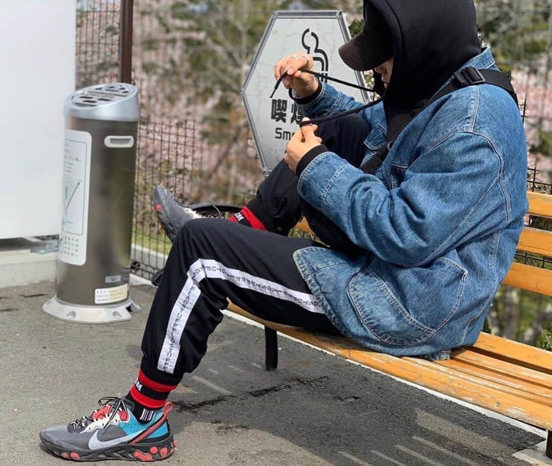 のインスタグラム：「. . . #ジャパスニピックアップ . . . model➡️ @07_tetsuya_ 👟 #NIKE #reactelement87 を使った#スニーカーコーデ ✨✨ ぜひ皆さんも参考にしてみては？💥💥 . . . #ジャパスニ #ジャパスニ女子 #ジャパスニピックアップ #sneaker #kicks #スニーカー #スニーカーコーデ #スニーカー男子 #スニーカー女子 #ナイキ #ナイキスニーカー #react #reactelement #リアクトエレメント87」