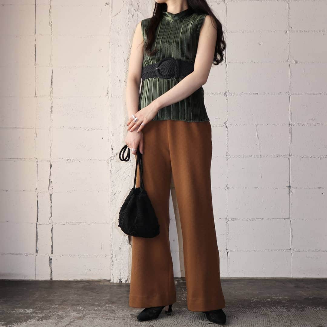 吉祥寺 古着屋 Orfeoのインスタグラム：「2019/5/16  #orfeo #kichijoji #tokyo #vintage #used #fashion #coordinate #outfits  掲載商品のお問い合わせはメールにて承っております。コメント、DMでのお問い合わせは受け付けておりませんのでご了承ください。」