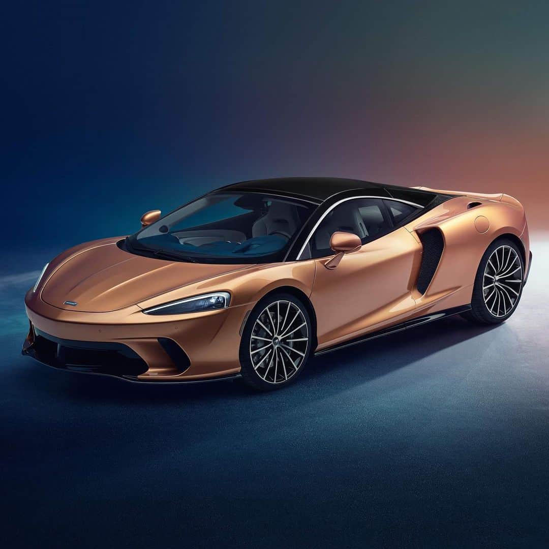 HYPEBEASTさんのインスタグラム写真 - (HYPEBEASTInstagram)「#hypeAF: @mclaren’s much-anticipated GT model has arrived. Its first ever “lifestyle vehicle” has been fitted with a V8 engine that’s good for 620 horsepowers, 203 mph and can go 0-60 mph in 3.1 seconds. Priced at $210,000 USD, the model is expected to hit roads by the end of 2019.  Photo: McLaren」5月16日 12時32分 - hypebeast