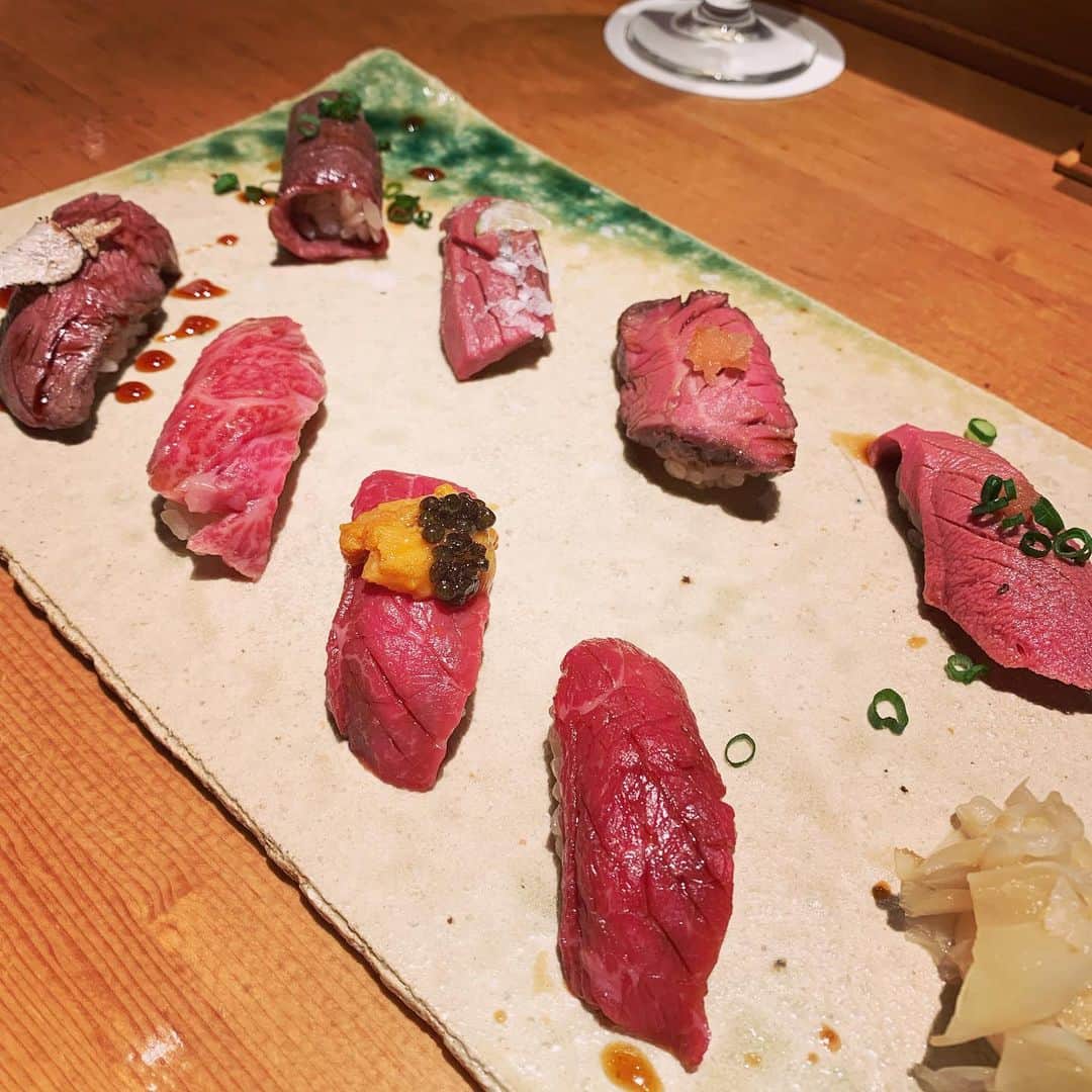 田中良子さんのインスタグラム写真 - (田中良子Instagram)「肉のコース🍖 #金舌 #赤坂 #赤坂見附 #tokyo #肉 #コース #牛寿司 #ランチ」5月16日 12時45分 - tanakaryoko102