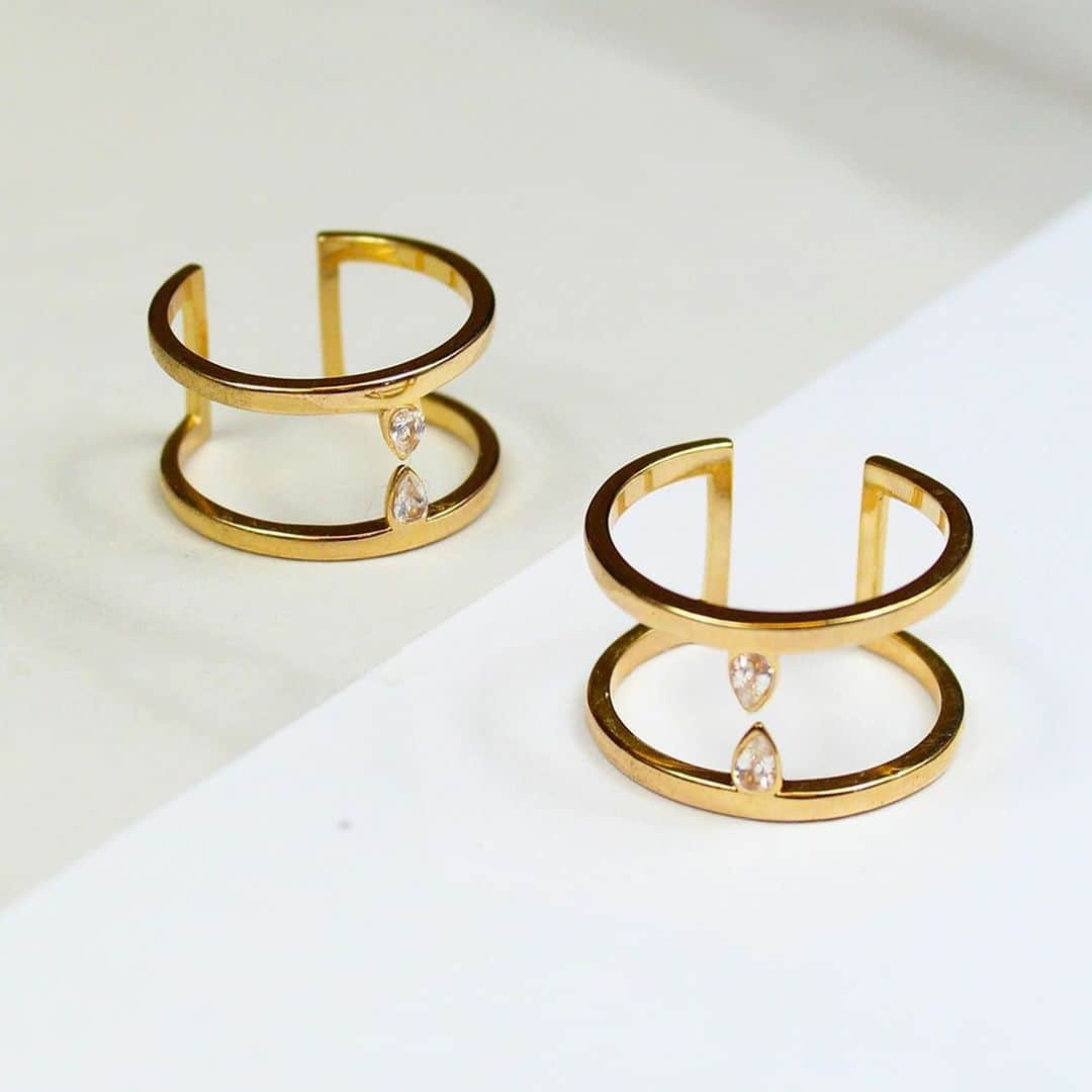 のインスタグラム：「if you like than you better put a ring on it 🎵⠀⠀ .⠀⠀ .⠀⠀ .⠀⠀ .⠀⠀ .⠀⠀ .⠀⠀ #jewelry #jewellery #necklace #ring #earrings #bracelet #gold #rings #accessories #jewelrygram #bling #jewels #sparkle #glitter #instajewelry #jewelrydesigner #bracelets #fashionjewelry #shine #braceletstacks #braceletsoftheday #instajewelry #bohojewelry #bohemianjewelry #gypsyjewelry #glitter #bohostyle #boldstyle #aboutalook⁣⠀⠀」