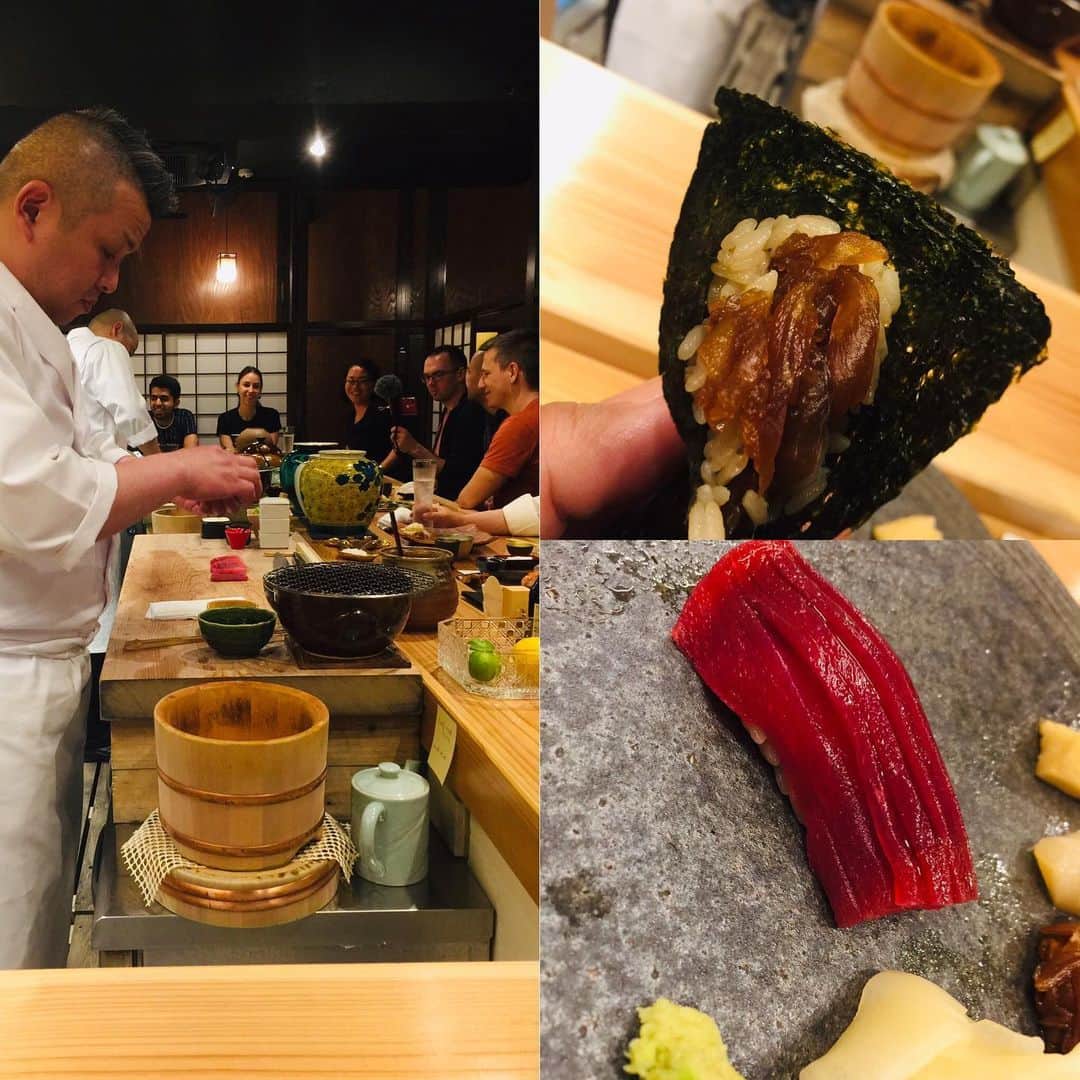 川崎麻世さんのインスタグラム写真 - (川崎麻世Instagram)「またまた築地の名店『秀徳 恵』で最高の江戸前鮨を頂いた🍣 今回は握りの数を抑えたが、今旬の生とり貝は二貫頂いた😋 明治座『細雪』の楽屋に寿司屋は新鮮を貫きたいと、新しい薔薇を贈ってくれ乗ってる寿司もバージョンアップ、マグロを運ぶターレまで付いてます。 感謝  #秀徳 #築地秀徳 #築地寿司 #川崎麻世 #川﨑麻世」5月16日 13時28分 - mayokawasaki