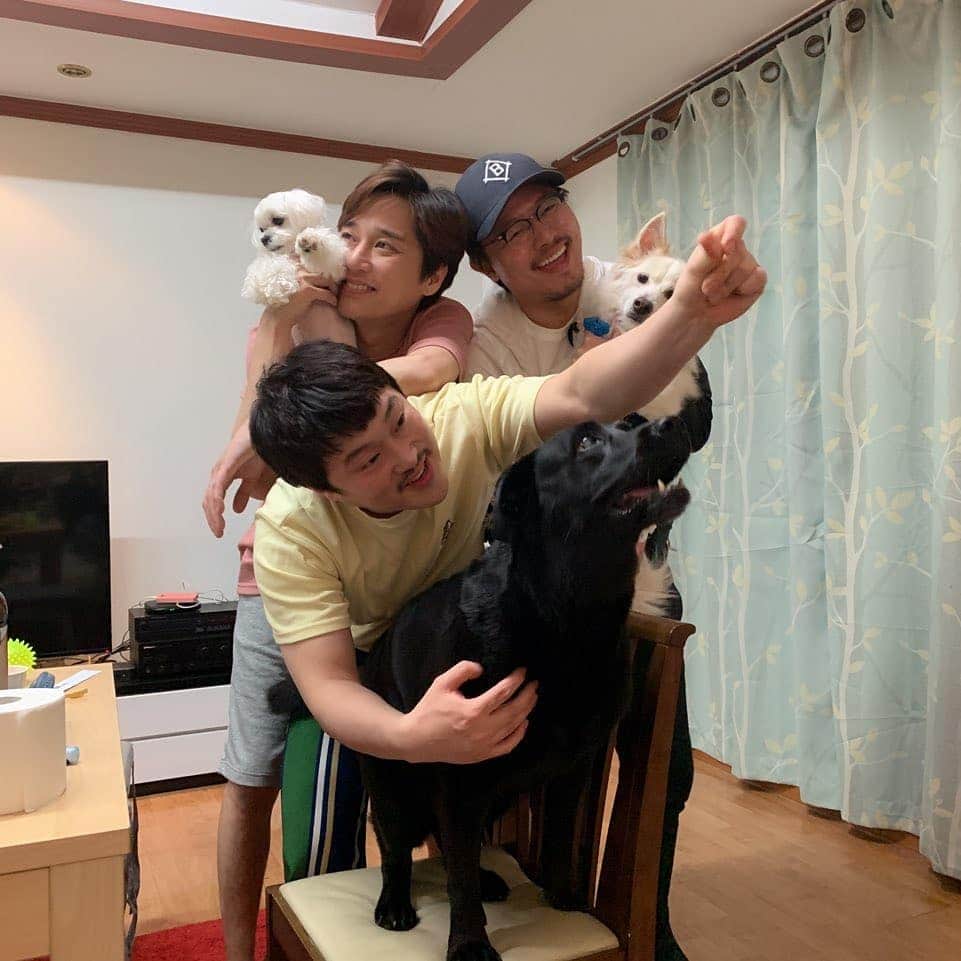 ホ・ジョンミンのインスタグラム：「#성북동비둘기 #삼선동보안관 #삼선동불주먹 들 첫 엠티」