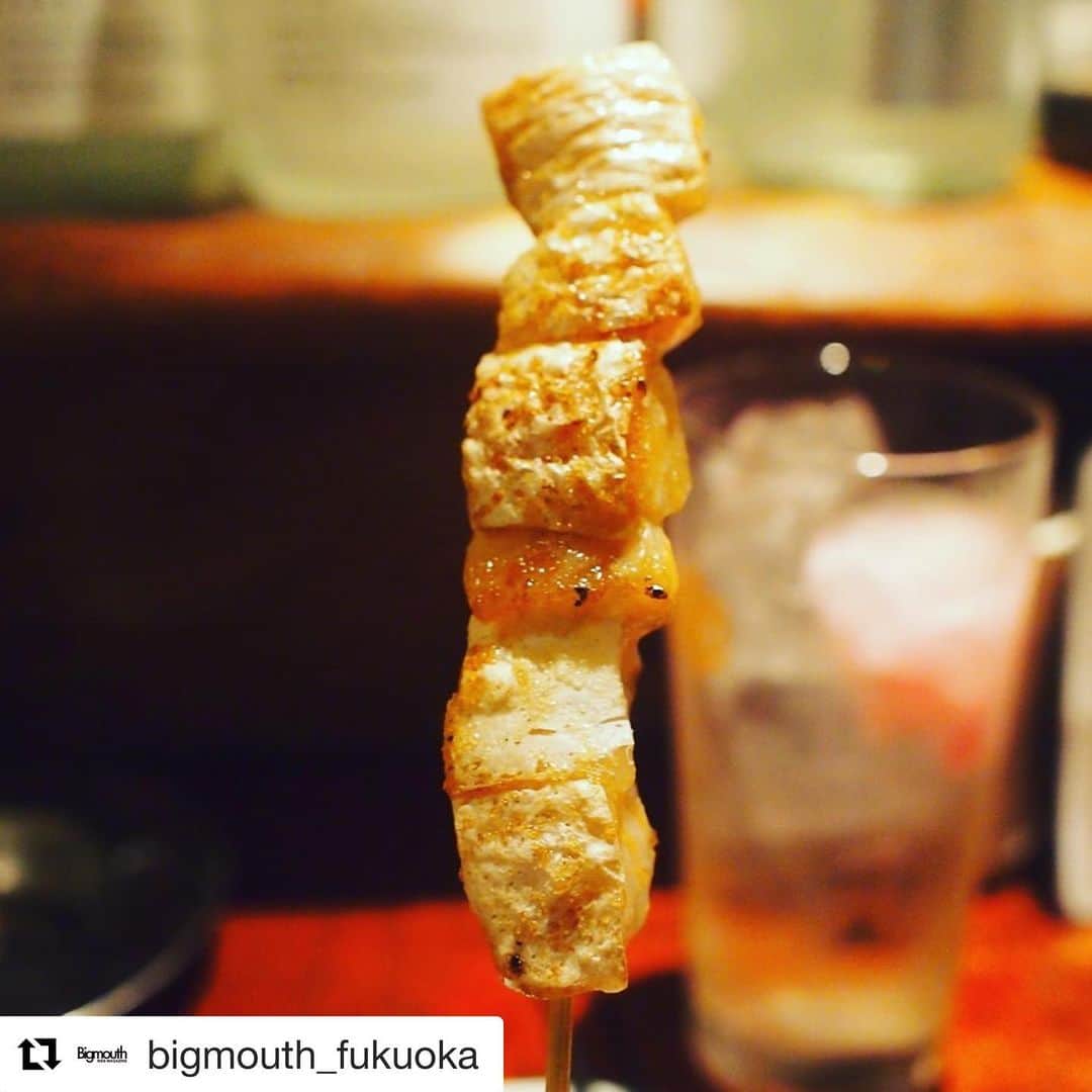 栗田善太郎のインスタグラム：「酒場へ。 #Repost @bigmouth_fukuoka with @get_repost ・・・ 酒場コラム オイラも酒場で考えた Vol.2アップされました。 EPAとDHAと人妻。 https://bigmouth.co.jp/sakaba/71.html」