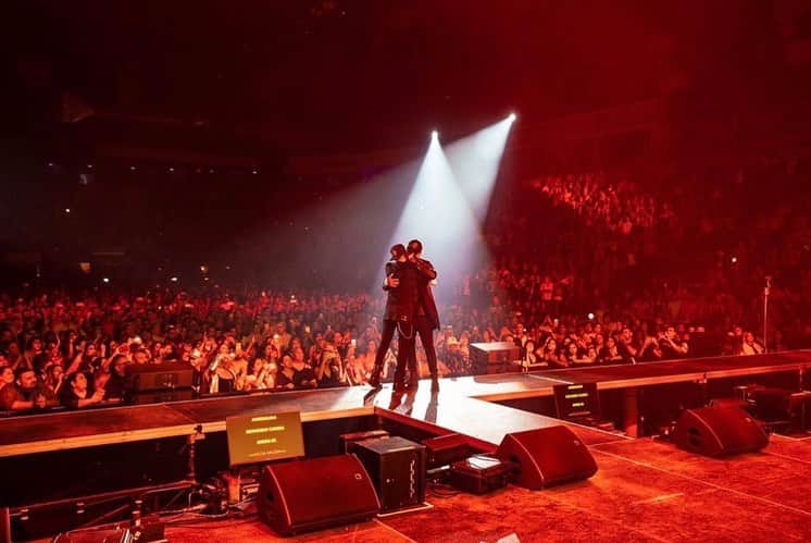 ウィジンさんのインスタグラム写真 - (ウィジンInstagram)「Gracias #McAllen #Hidalgo por tanto amor y cariño. Espero que lo hayan disfrutado tanto como yo #comoantestourusa #soldout PROXIMA PARADA - EL PASO  @elpasocoliseum @livenation @cmnevents @wisinyyandel #loslideres @bryantbauzo @oscarmena」5月16日 14時21分 - wisin