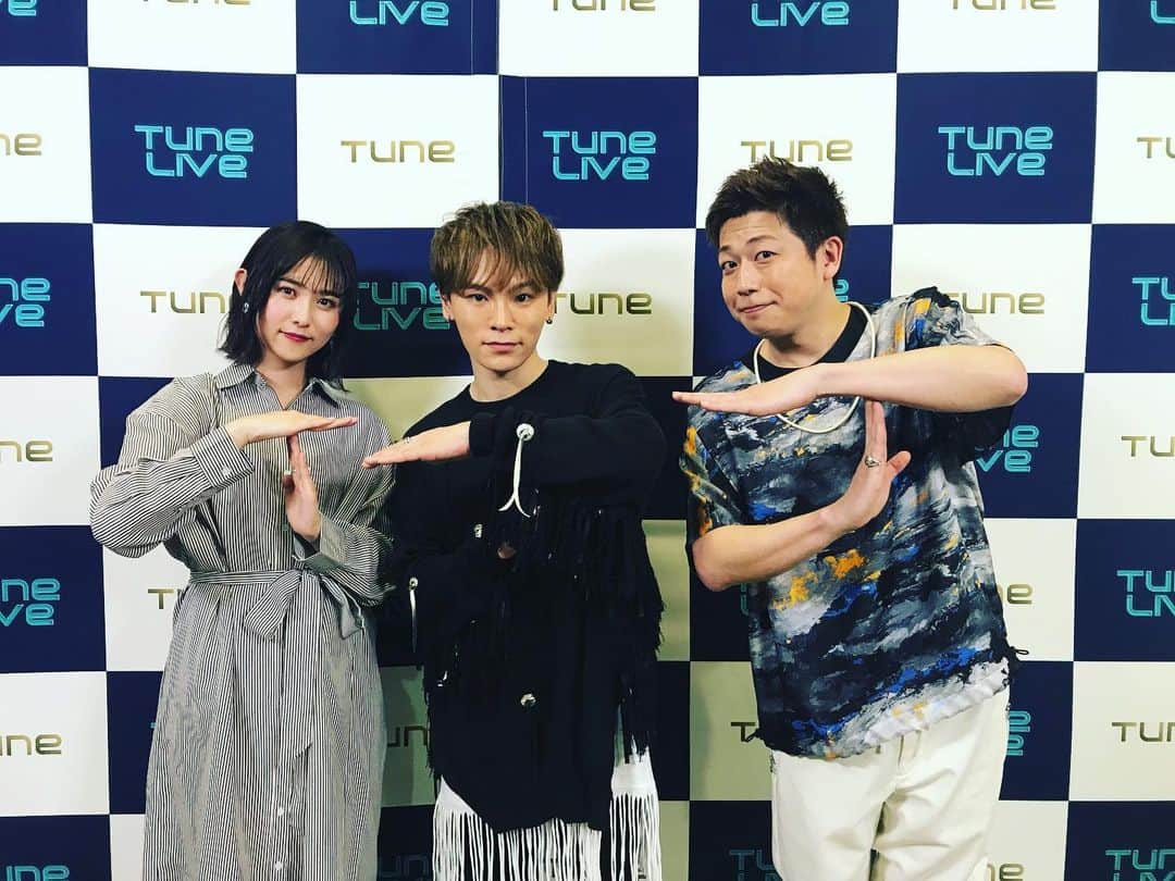 フジテレビ「Tune」さんのインスタグラム写真 - (フジテレビ「Tune」Instagram)「. 《今週のLive Tune②》 HANDSIGNさんをお迎えします‼️ （ @hand_sign ） ‪【5/18(土)28:00〜28:30 On Air】 ‪※編成の都合上放送時間が変更になることがあります。‬ ‪#フジテレビ‬ ‪#Tune」5月16日 14時50分 - cx_tune