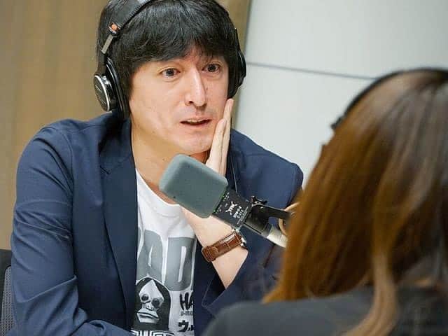 TOKYO FM+のインスタグラム：「TOKYO FMの新番組「サッポロビール presents 博多大吉 愛のスコールアワー」❤️ パーソナリティの博多大吉さんは、若手芸人の“勘違い”に大説教⁉︎しちゃったそうです😅💦 詳しくは、ページトップのリンクから「TOKYO FM ＋」のサイトを見てね👉 #tokyofm #ラジオ#radio #博多大吉 #マナー #若手芸人 #tokyofmplus」
