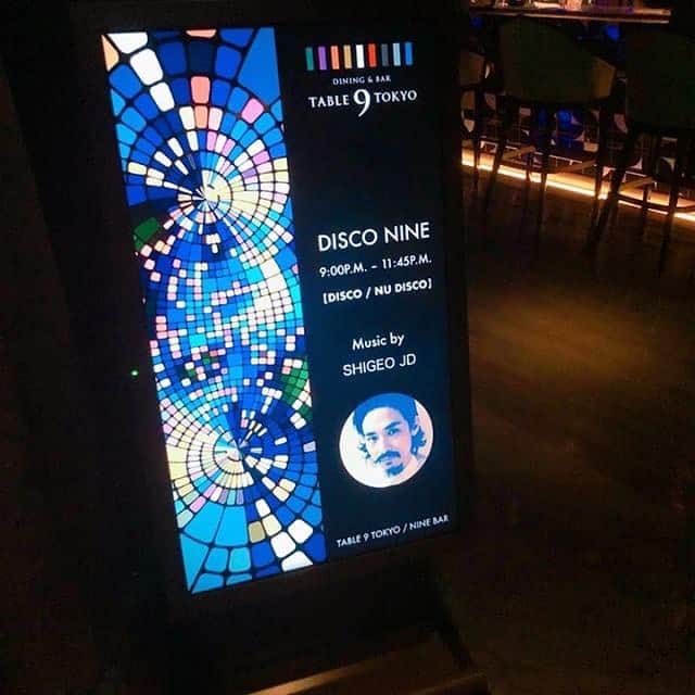 SHIGEOのインスタグラム：「昨晩はこんな感じでフィジカルバナーまで作っていただき、セレクター冥利につきます。ありがとうございます！ #table9」