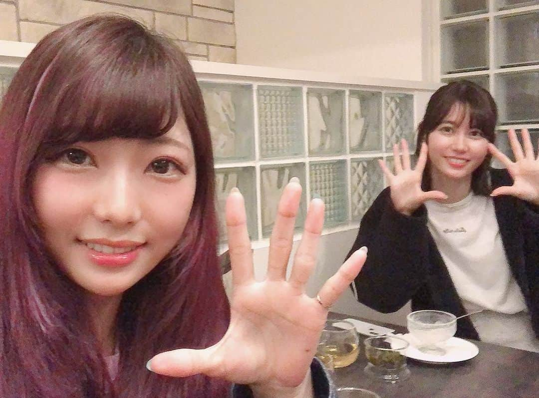 えっちゃんさんのインスタグラム写真 - (えっちゃんInstagram)「ゆきりぬさん @yukirin_u と夜ご飯会💓 美味しい焼肉を食べたよ(*^^*) どれも美味しすぎたし、いろんな話してやっぱり話してて心が落ち着くなーと😊💓 いつも遊んでくれてありがとうございます😆そして遅くなりましたが100万人おめでとうございます！」5月17日 0時42分 - ecchan_bom2