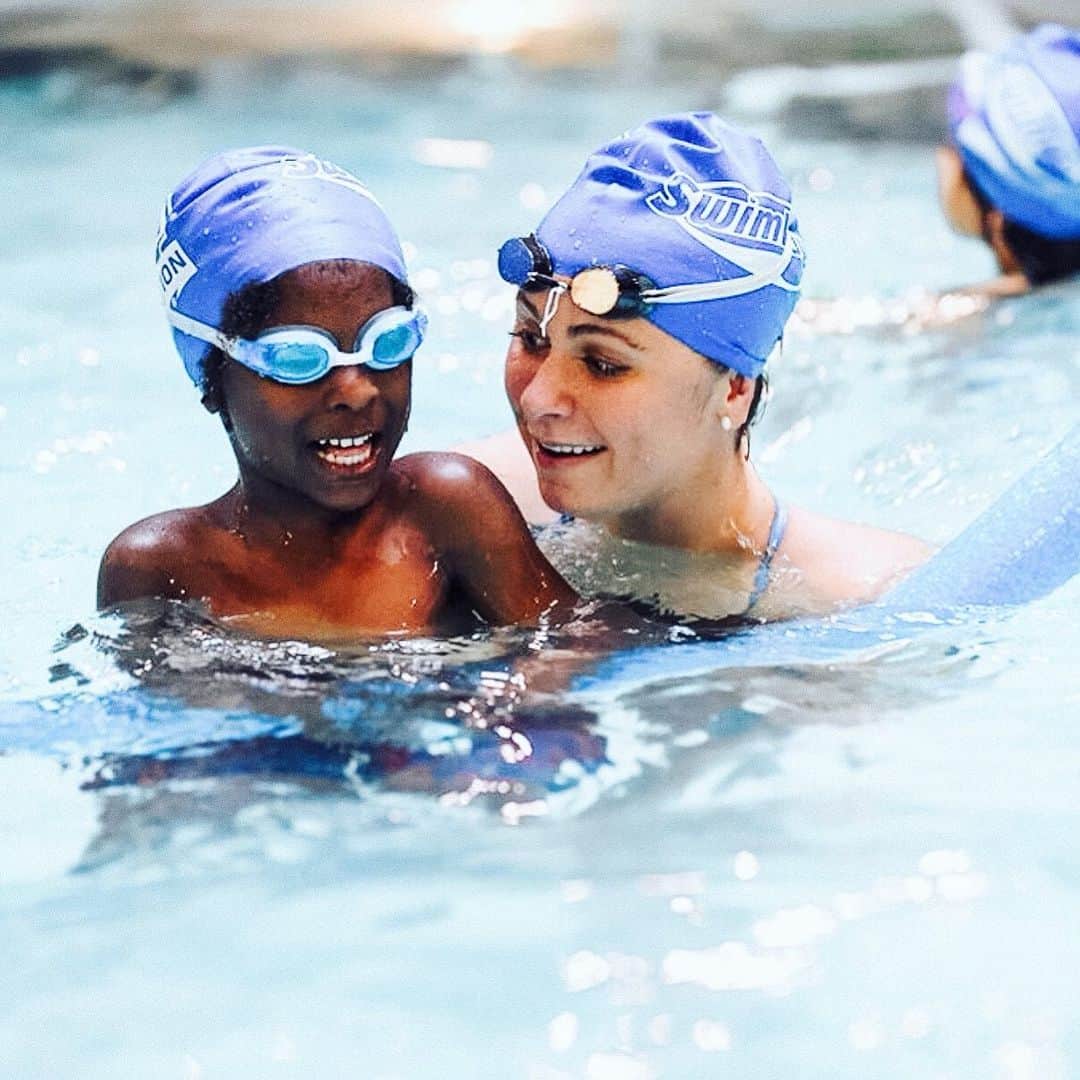 エリザベス・バイゼルさんのインスタグラム写真 - (エリザベス・バイゼルInstagram)「Drowning is the leading cause of unintentional death in children ages 1-4. This Saturday is @swimways International Learn to Swim Day. Celebrate the day by learning how to swim and giving your family the gift of life. #SwimWays #LearnToSwimDay #ILTSD #LearnToSwim @usaswimming」5月17日 0時53分 - ebeisel34