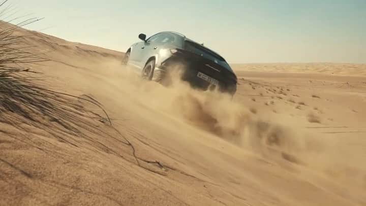 ランボルギーニのインスタグラム：「You need to be adaptive to get the best experience out of everywhere. With our Lamborghini Urus Off-Road Package, including the ANIMA Selector with driving modes Sabbia, Terra and Neve, all you need is to choose your option in the setup to get unique performances wherever you are. The rest is pure driving joy.  #Lamborghini #Urus #SinceWeMadeItPossible」