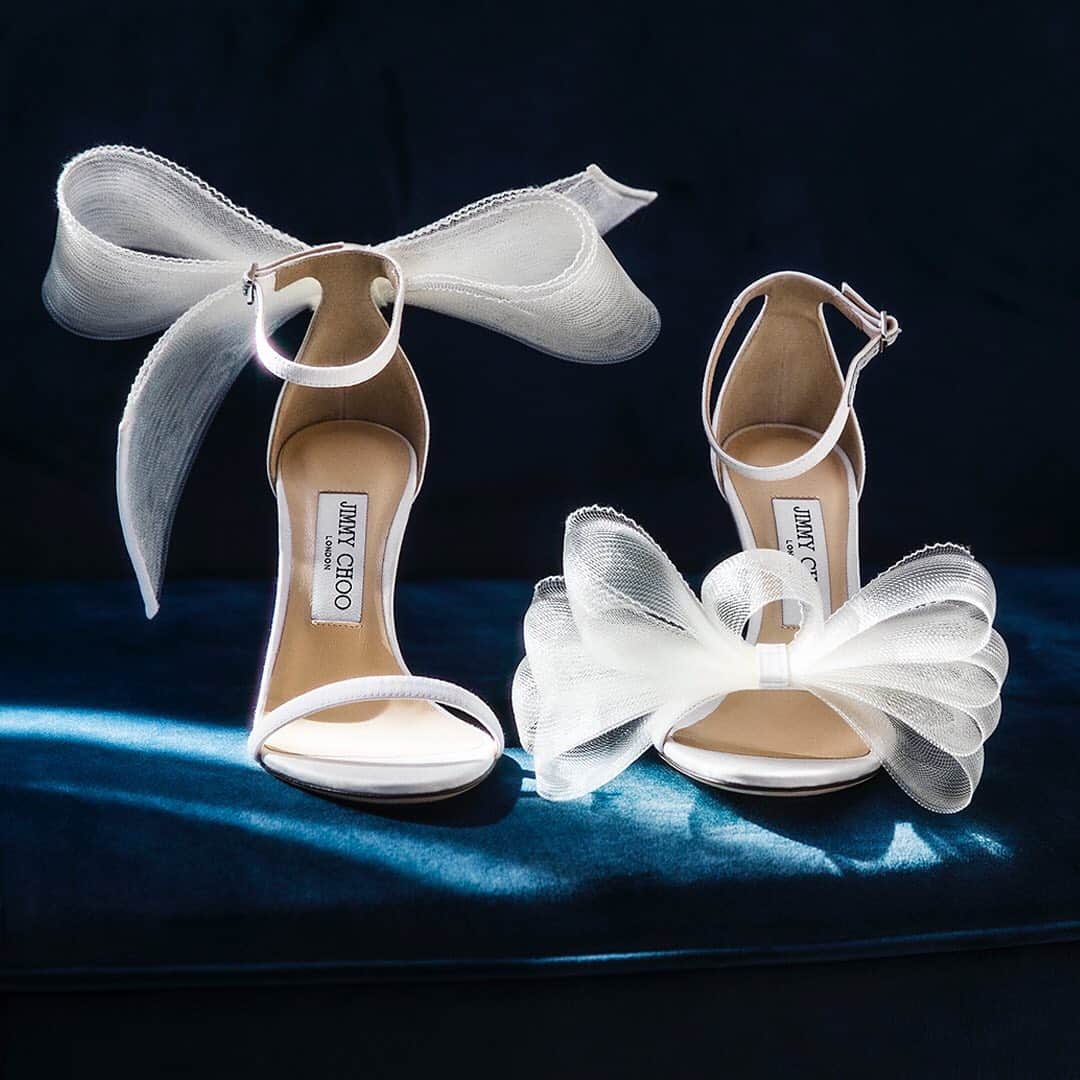 Jimmy Chooさんのインスタグラム写真 - (Jimmy ChooInstagram)「Exude confidence in our asymmetric AVELINE heels featuring mesh bow detail #JimmyChoo」5月17日 1時00分 - jimmychoo