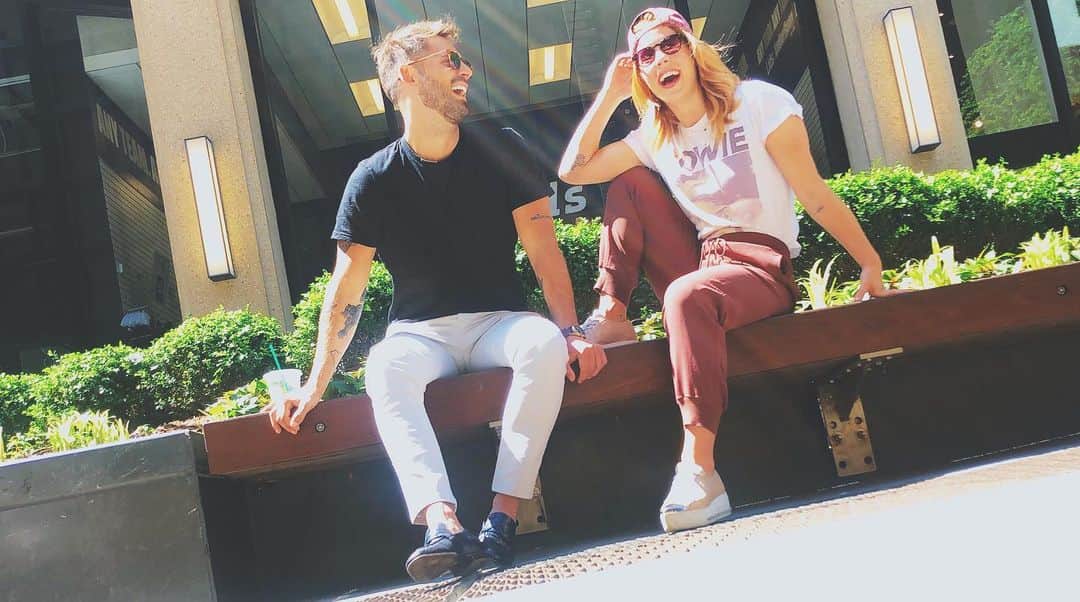 エミリー・ベット・リカーズのインスタグラム：「Spotted: Two professional plus ones wasting each others time. Hire them to help you procrastinate... “Adorable and affordable” - The Times “We cheap!” - Themselves #coupleokidsfromsurrey」