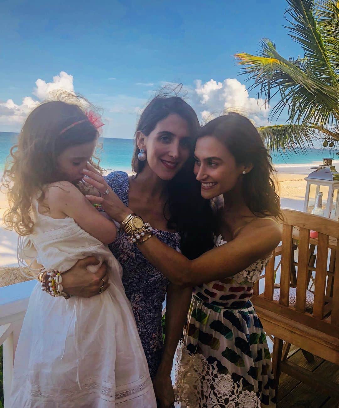 ダニジョーのインスタグラム：「Ultimate girl gang 💕 Join the family by signing up for our newsletter and get 10% off your first purchase along with access to exclusive deals and Dannijo content!  #dannijogirls」