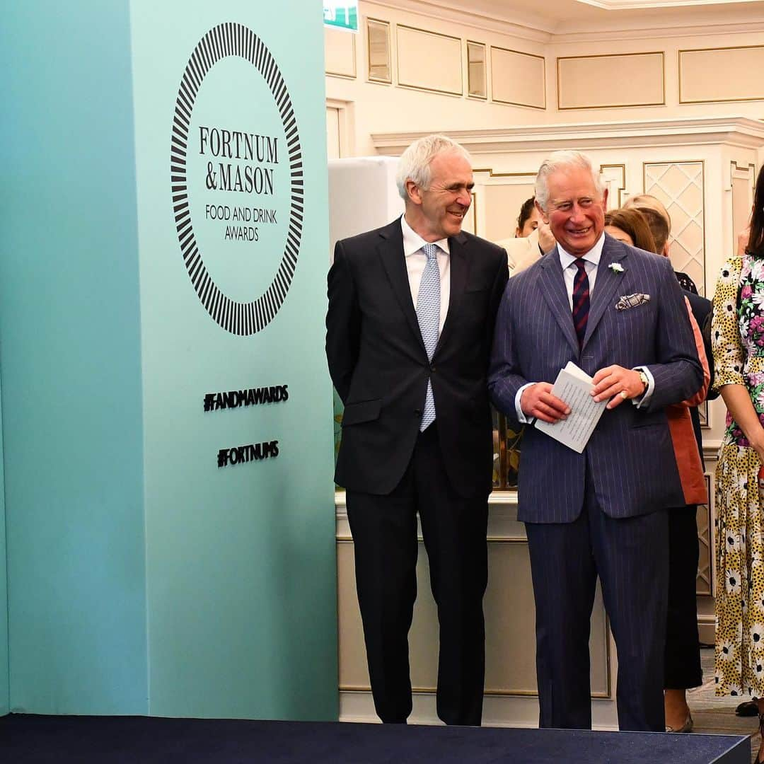 クラレンス邸さんのインスタグラム写真 - (クラレンス邸Instagram)「At the @Fortnums Food & Drink Awards in London today, The Prince of Wales was presented with The Special Award in recognition of his commitment to supporting food and farming communities in the UK. As a farmer himself, The Prince is Patron or President of a number of organisations that help to preserve rural communities and protect British agriculture. HRH established @countrysidefund in 2010, a charity that aims to improve the prospects of family farm businesses and the quality of rural life. On accepting the award, The Prince of Wales said: “Thank you again for this much-appreciated award. Above all, it will continue to inspire me to hope that we can see a future for this country in concentrating on developing a reputation for the most environmentally-friendly food production system in the world, with products that tell a really good “story”, emphasize the importance of native breeds, support family farms and put soil health and fertility at the centre of the entire process.”」5月17日 1時11分 - clarencehouse