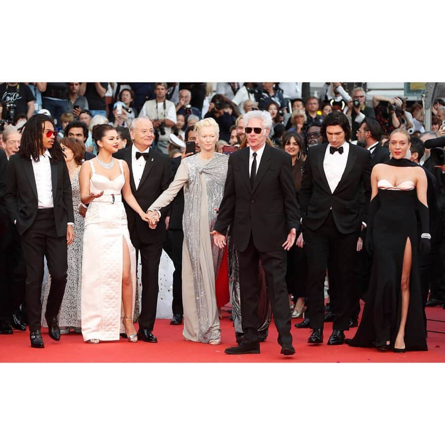 セレーナ・ゴメスさんのインスタグラム写真 - (セレーナ・ゴメスInstagram)「My first time in Cannes! I’m so honored to have been a part of this movie with Jim and the whole cast.  By the way Bill Murray and I are getting married.」5月17日 1時21分 - selenagomez