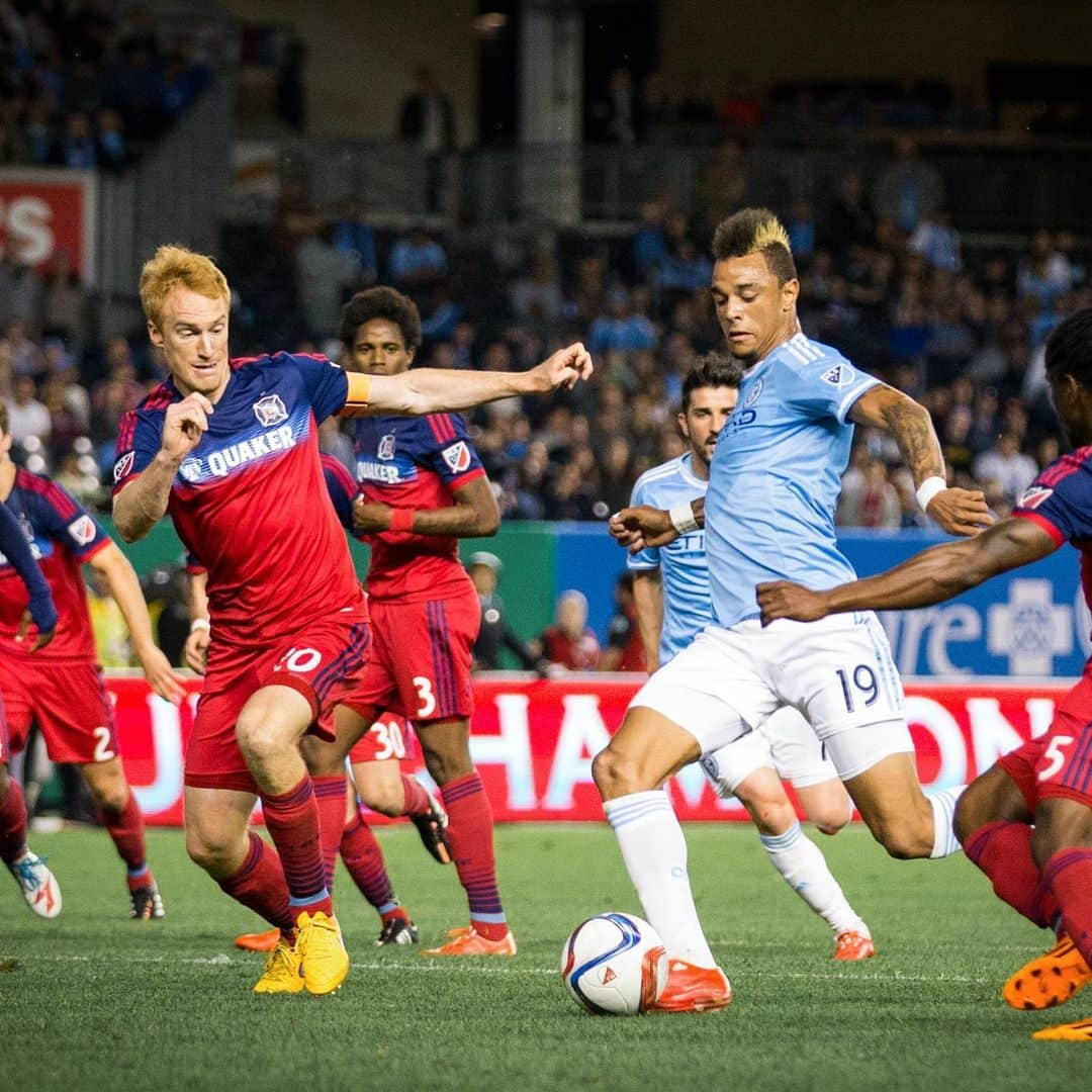 ニューヨーク・シティFCさんのインスタグラム写真 - (ニューヨーク・シティFCInstagram)「#TBT ⏮ 2015 #NYCFC earns a 10-man, last minute 2-2 draw vs. @ChicagoFire at Yankee Stadium 🗽 #ForTheCity」5月17日 1時40分 - nycfc