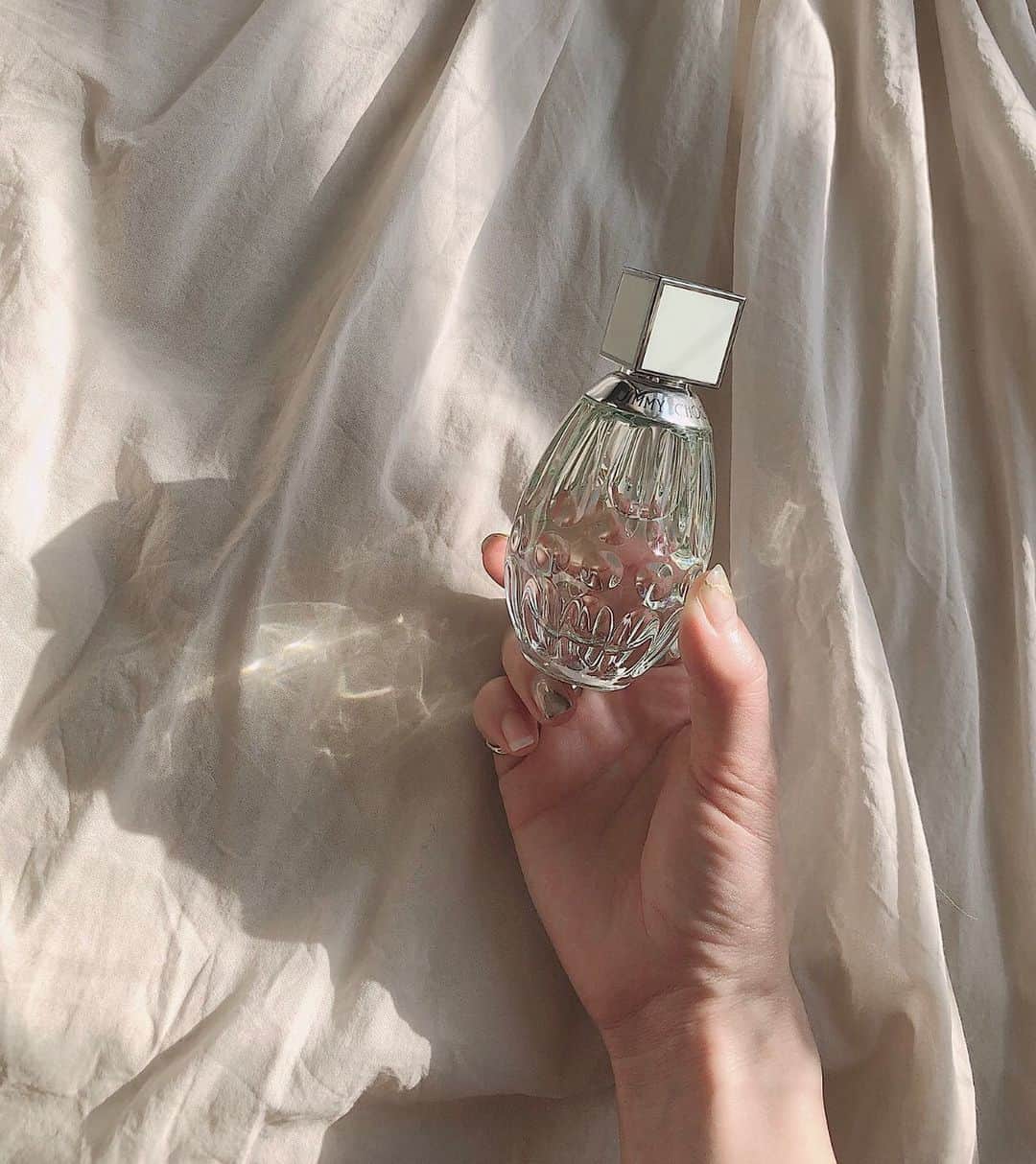 のインスタグラム：「ㅤㅤㅤㅤㅤㅤㅤㅤㅤㅤㅤㅤㅤ ジミーチュウフレグランスから新発売の香り🌿 ㅤㅤㅤㅤㅤㅤㅤㅤㅤㅤㅤㅤㅤ みずみずしく透明感のある香りで これからの季節にぴったり🎐 ㅤㅤㅤㅤㅤㅤㅤㅤㅤㅤㅤㅤㅤ 5/20までプロモーションイベントが LUMINE池袋にて行われていて 3Fの @petitjardindesparfums_lumine では 10%OFF期間中の特別なイベントも🛒 ㅤㅤㅤㅤㅤㅤㅤㅤㅤㅤㅤㅤㅤ」