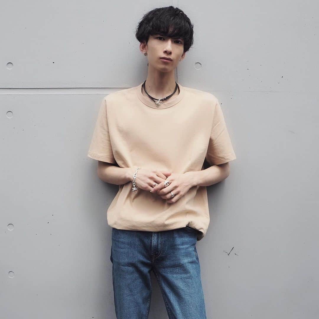 みっきーのインスタグラム：「"GAP MOMENT."﻿ ﻿ シンプルなデザイン、﻿ カラーリングで﻿ 普段のコーディネートにも﻿ 取り入れやすそう。﻿ ﻿ ファッション誌の 「anna magazine」の﻿ タイアップ記事もありますので﻿ 皆さま要チェック。﻿ 「そのままがかっこいい」  というワードに皆さまもきっと、  何か感じることがあると思います。 ﻿ #GAPMOMENT﻿ #そのままがかっこいい﻿ #gapTシャツ﻿ #Tシャツ﻿ #PR」